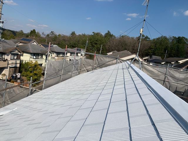 屋根の下塗り2回目、完了
