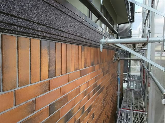 幕板の塗装です