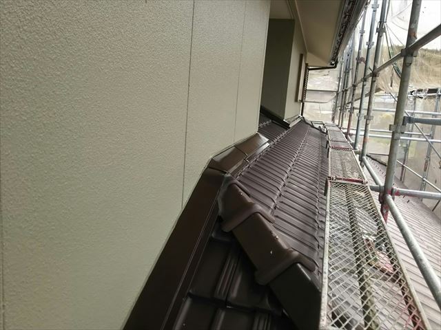 小庇の塗装です