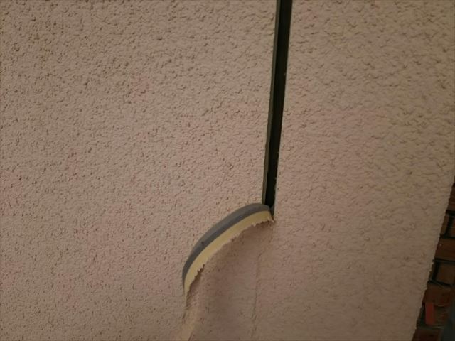 小牧市大山でオートンイクシードで目地の打ち替えです。