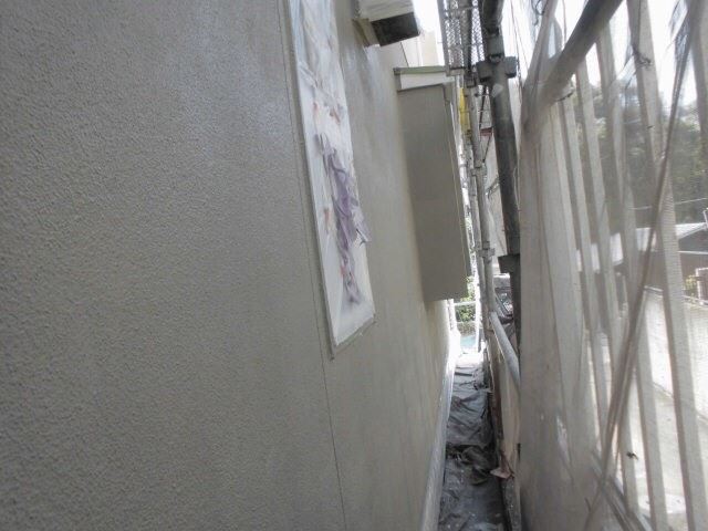 外壁の上塗りです