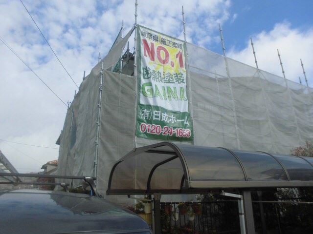 小牧市光ヶ丘にて、外壁の塗り替え工事が始まります。
