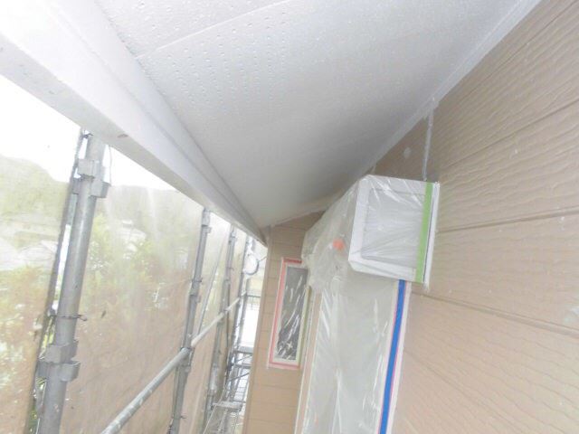 春日井市玉野町で、外壁の下塗り１回目・２回目塗装を行いました