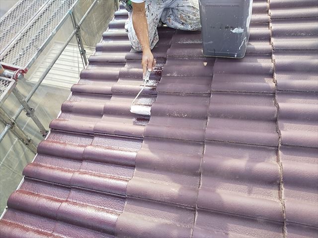 屋根の下塗りです