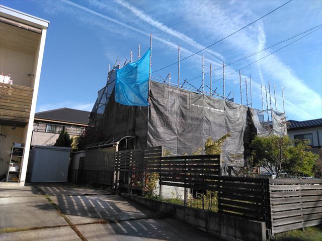 瀬戸市みずの坂で屋根・外壁塗装工事が始まります。