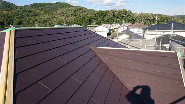屋根のガルバ
