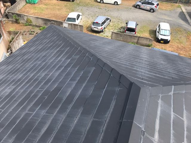 屋根の色褪せです