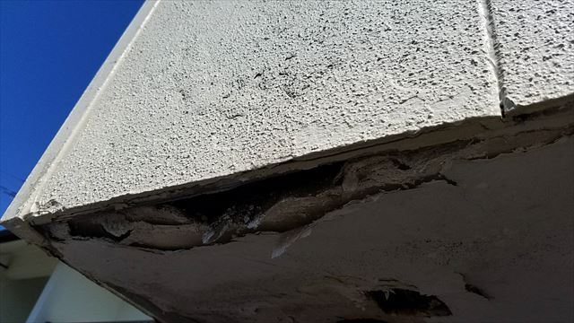 既存のベランダ下の損傷