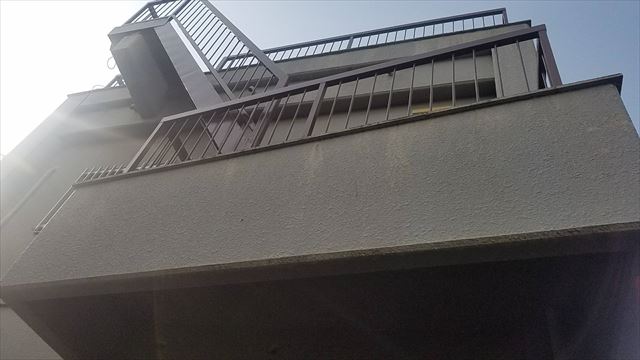 外壁の色褪せ