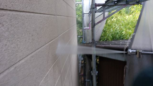 外壁の洗浄です