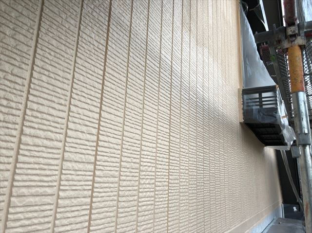 外壁の下塗り2回目です