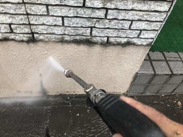 ブロック塀の洗浄です