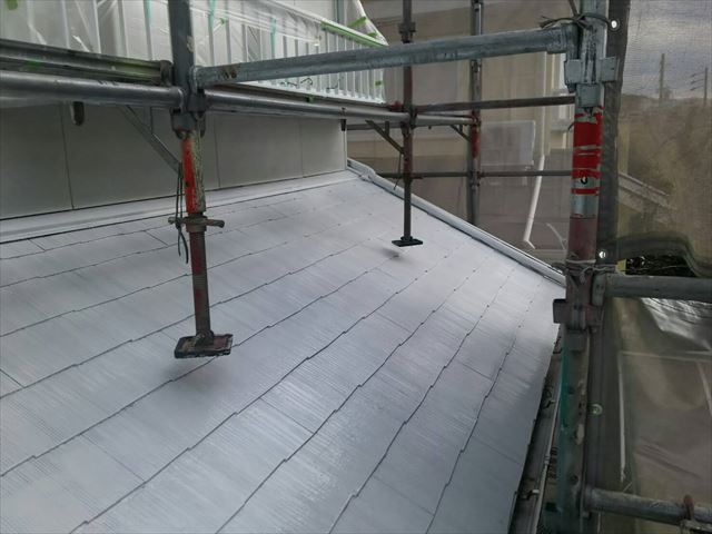 春日井市小野町にて屋根の下塗り塗装を行いました。