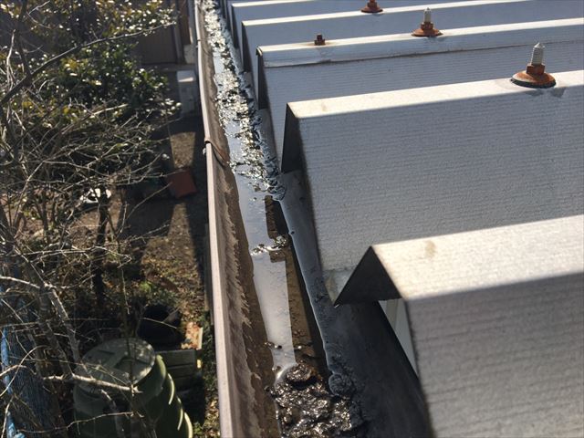 折半屋根の色褪せ