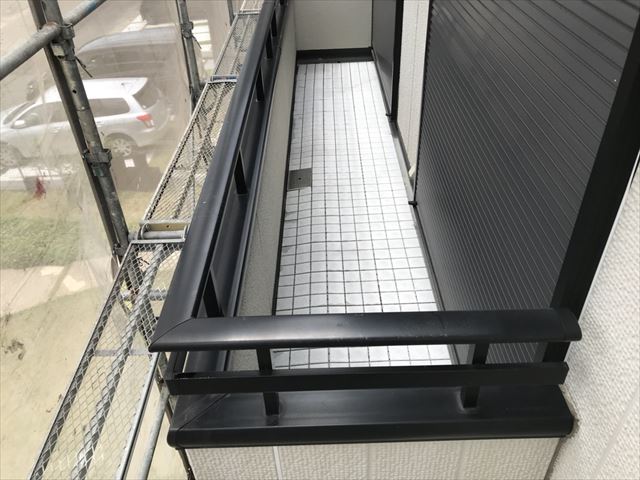 ベランダの中、洗浄です