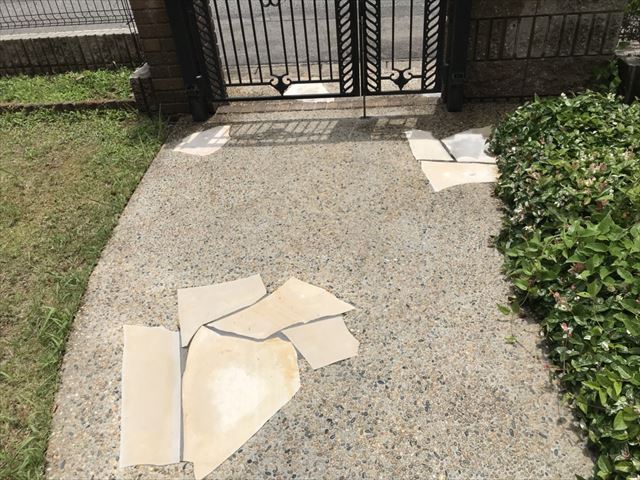 玄関アプローチの洗浄