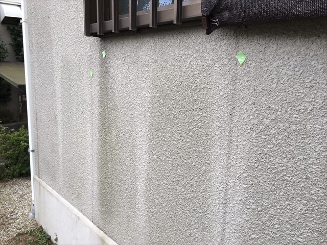 外壁の塗膜の色褪せ