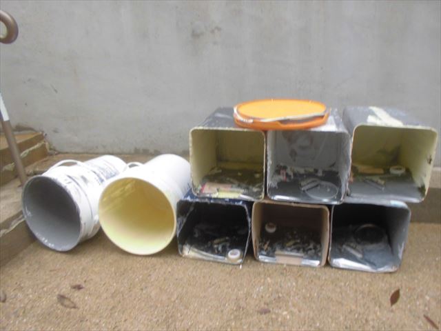 使用した塗料缶です