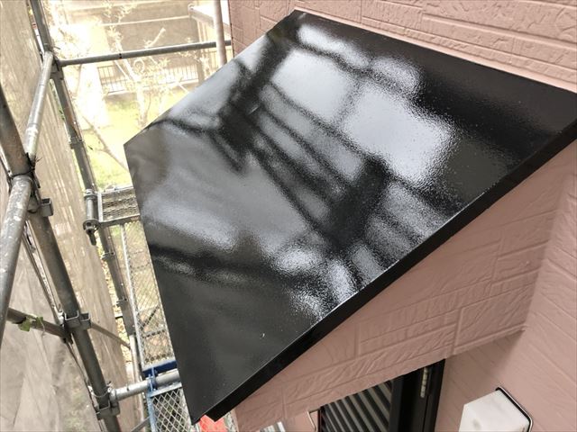 板金屋根の塗装です
