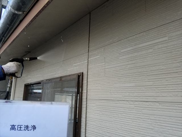かすみがうら市の外壁塗装、高耐久のシーリング「オートンイクシード」で打ち替え