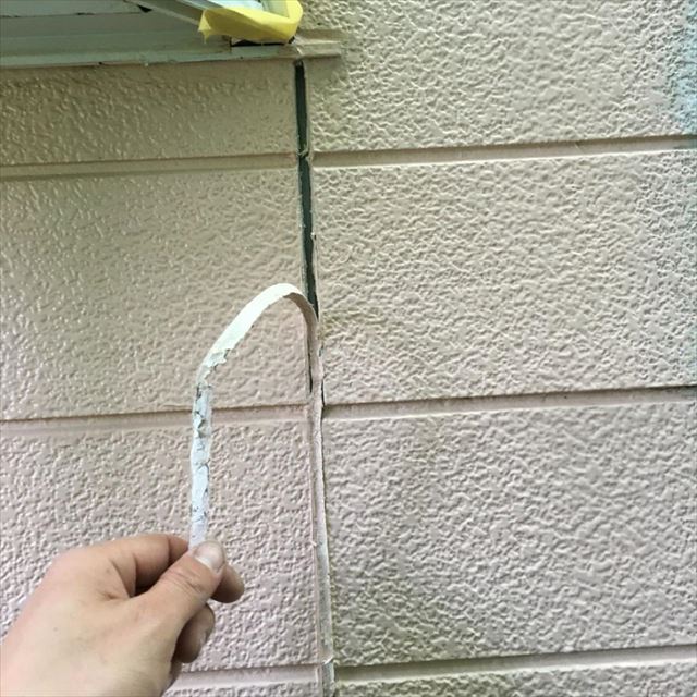 阿見町で築15年の家のシーリング打ち替えをおこないました。