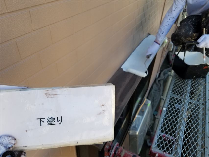 つくば市にて霧除けやベランダ笠木や、水切りの下塗りを行いました