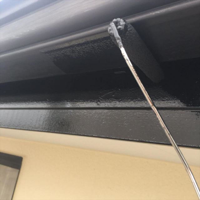潮来市で雨樋と幕板等の塗装、外壁は下処理をしっかり行い塗装