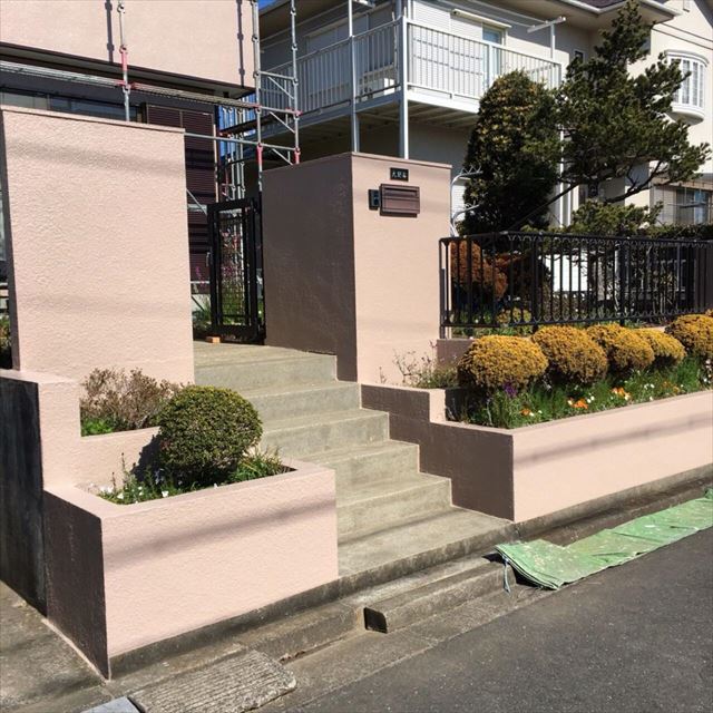 土浦市、2回めの外壁塗装完了！お客様宅の最終検査及び、窓拭きサービスをして完工です