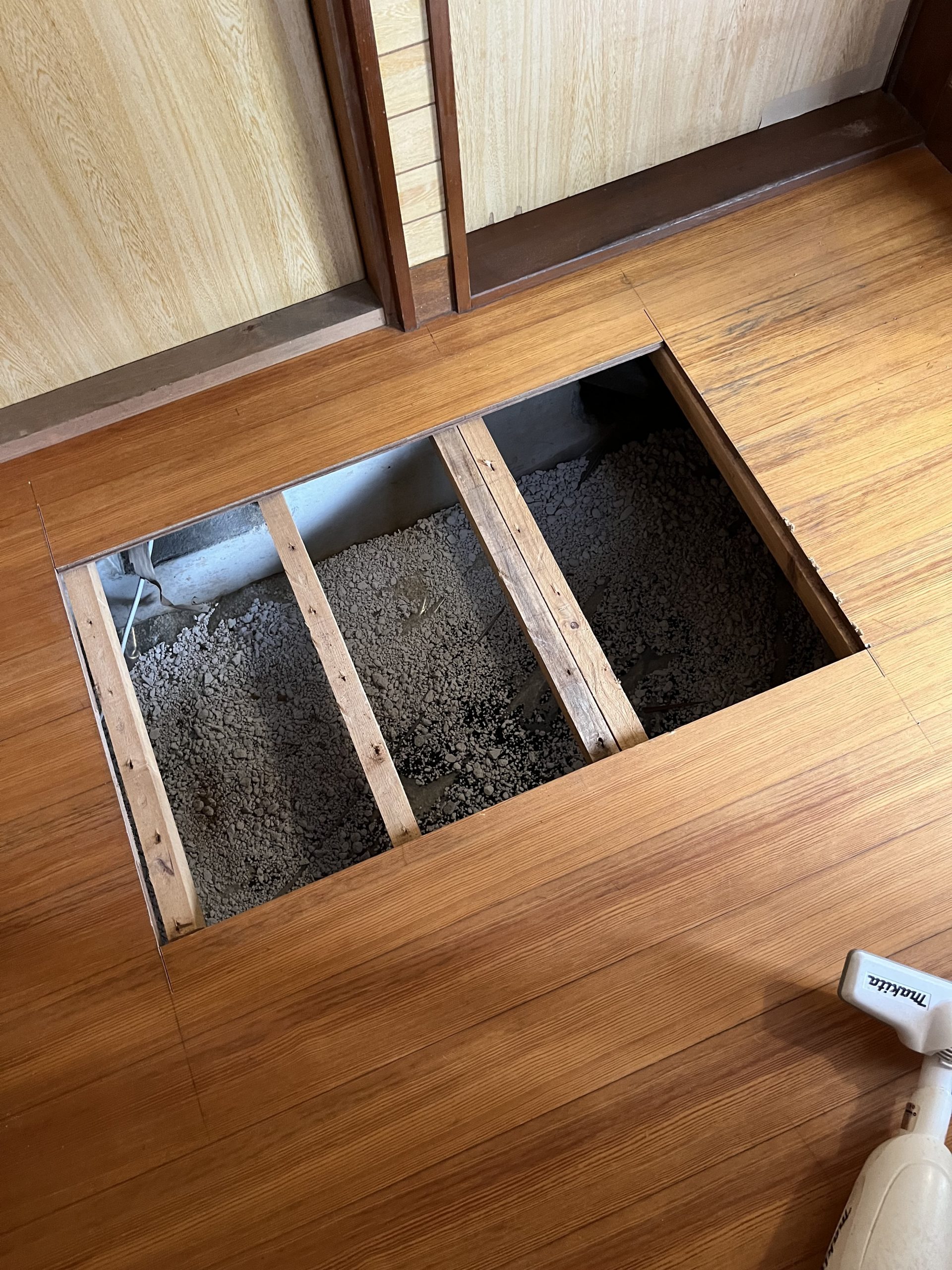 【取手市】雨漏り被害の室内修繕｜床の張替え工事で安心の住まいへ