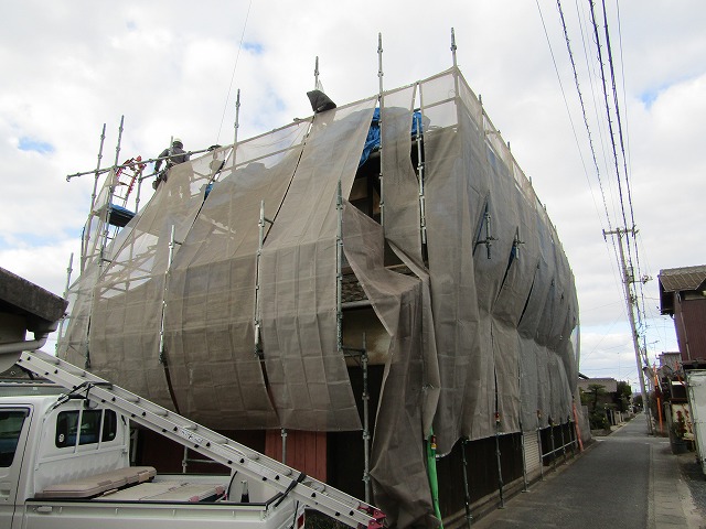 倉敷市中畝　屋根葺き替え工事　本瓦から軽い金属屋根に交換　