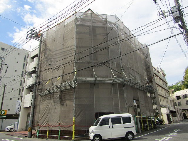 岡山市北区丸の内Yビル　雨漏り　バルコニーウレタン防水密着工法　