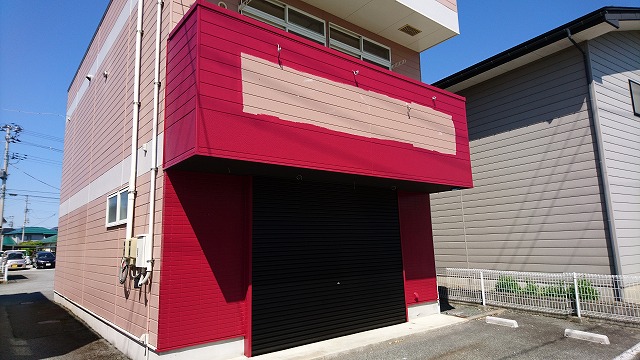 福島市の店舗改修工事で、看板下地塗装と外壁塗装工事を施工