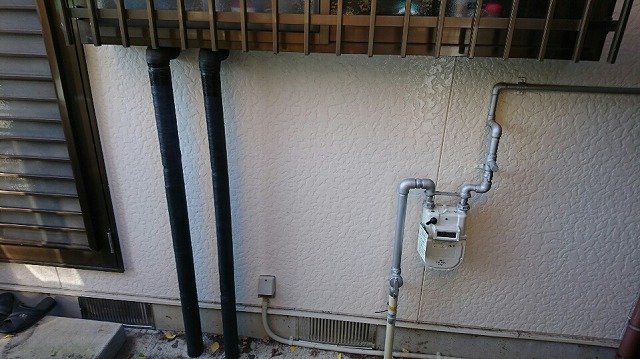 福島市笹木野　水道管の凍結防止ヒーター線取付工事の続編