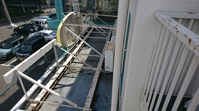 福島市　３階建てビルの外壁塗装に伴い不要物の撤去作業