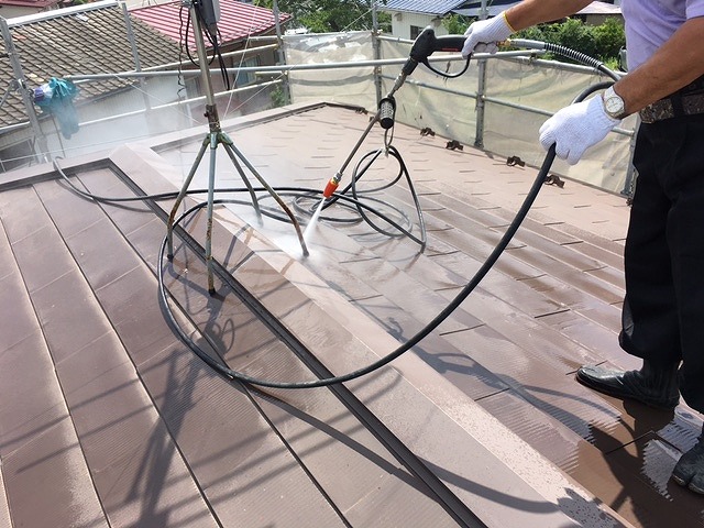 福島市のお客様　トタン屋根の錆びや汚れを洗浄しました