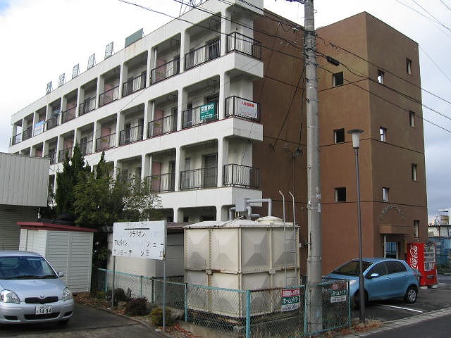 郡山市　４階建てアパートの外壁塗装のはがれ調査に行きました