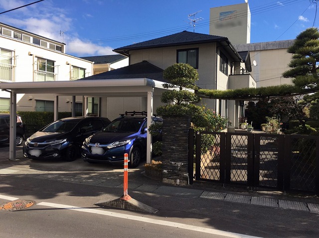 福島市の住宅屋根と破風、雨樋、外壁部分塗装が完了しました。