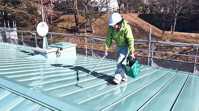 福島市のマンション屋根上塗り仕上塗装が完了しました!!