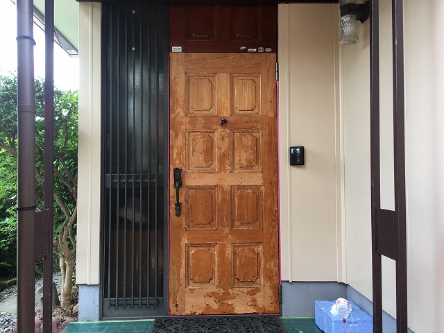 玄関ドア途中