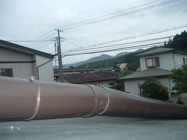 伊達市の外壁塗装、屋根塗装工事で雨どいの不備があり補修しました