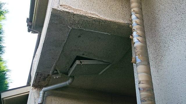 2階お風呂場が抜け落ちそうな劣化