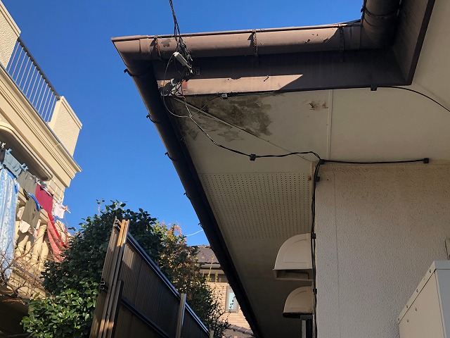 腐食している軒天②
