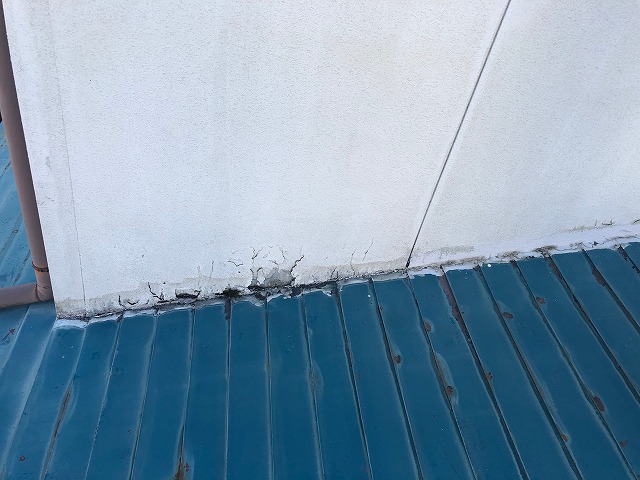 腐食した2階外壁北東部