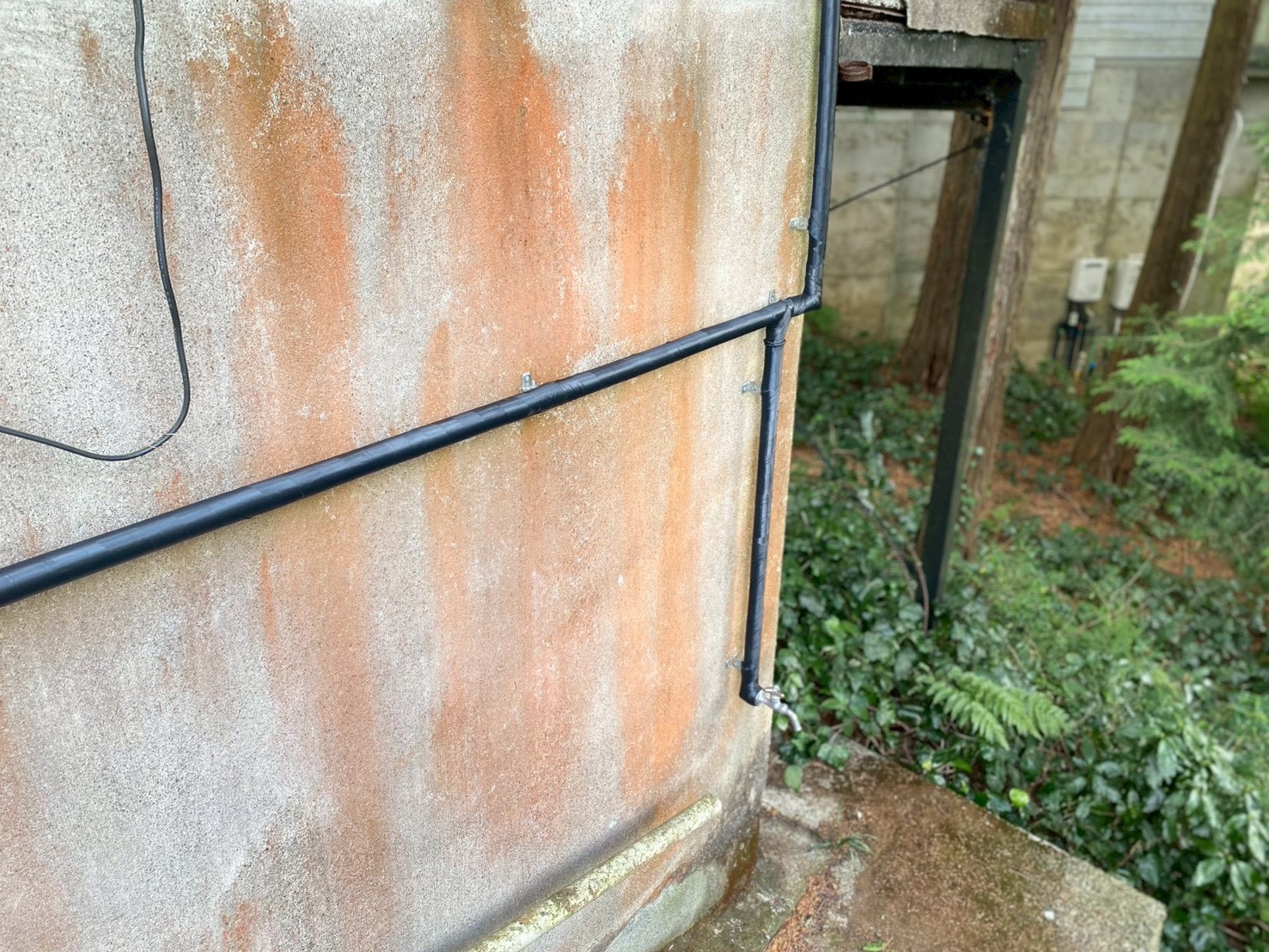 函南町　外水道配管の破裂を修理　凍結と経年劣化による水道管トラブルを補修・保温工事