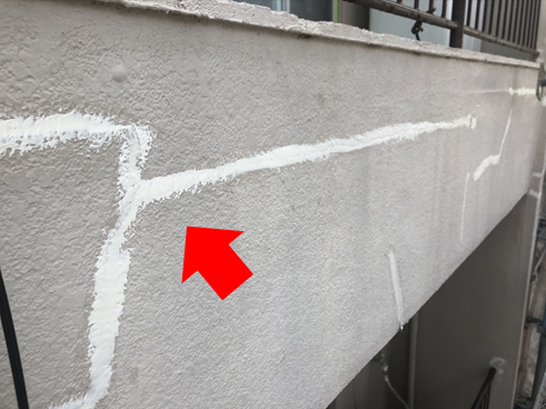 三島アパート塗装クラック