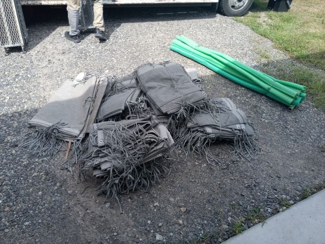 駒ヶ根市で行うトヨタホーム住宅の塗装工事にて、足場の組み立てが始まりました