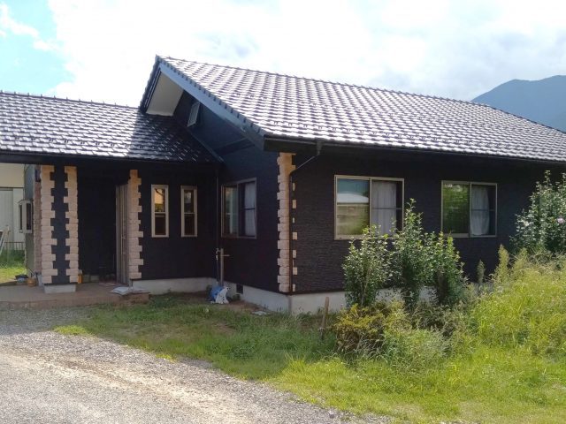 駒ヶ根市の築20年のトヨタホーム住宅が、塗装工事で美しく仕上がりました