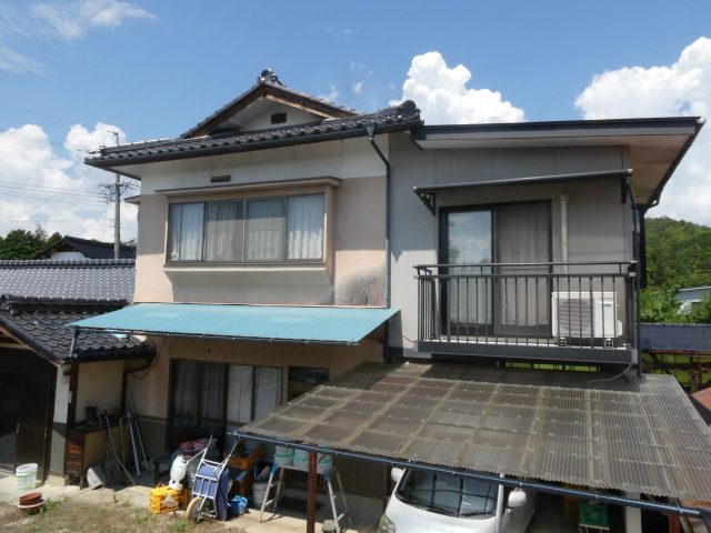 飯田市　築40年以上というお宅で雨染みが気になるとのことで詳しく調査してきました