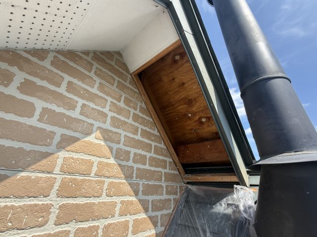 伊那市K邸_軒天貼替え