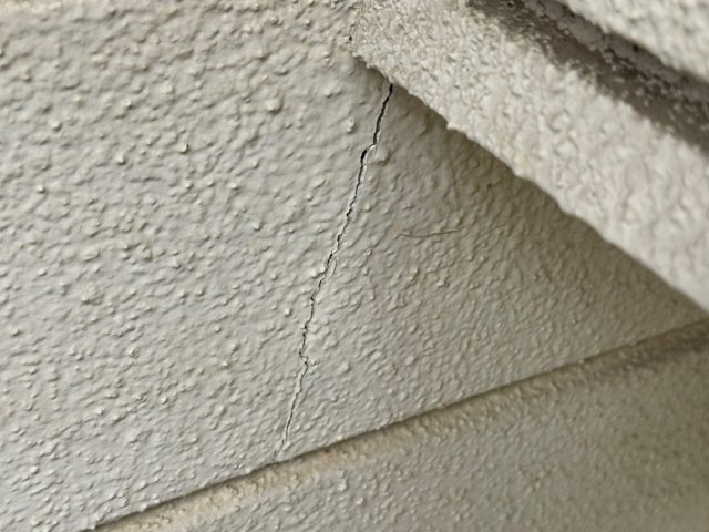 飯田市K邸_外壁にクラック